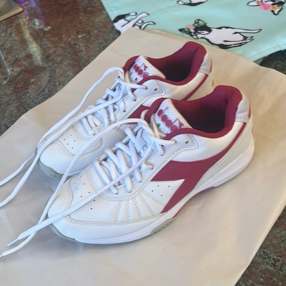 Womens diadora sneakers